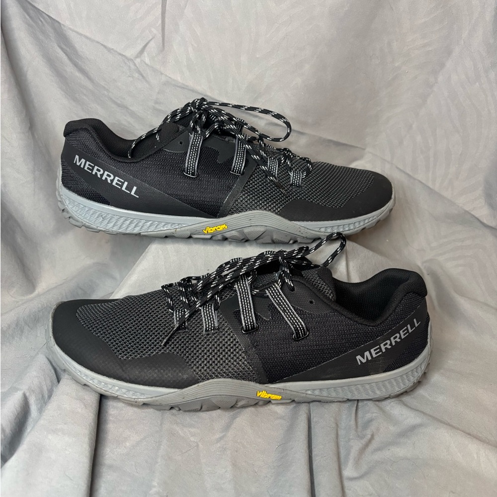 Merrell Barefoot Trail Glove 6 Black and Gray Running  Shoes